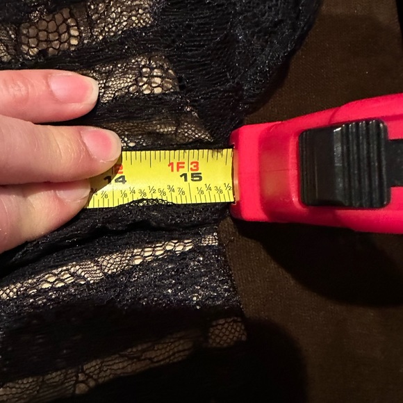 Tadashi Shoji Mermaid Delicate All Lace Gown SZ 4 Black Lace Beige Line … - Picture 16 of 16